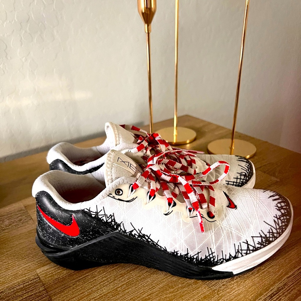 Nike METCONs